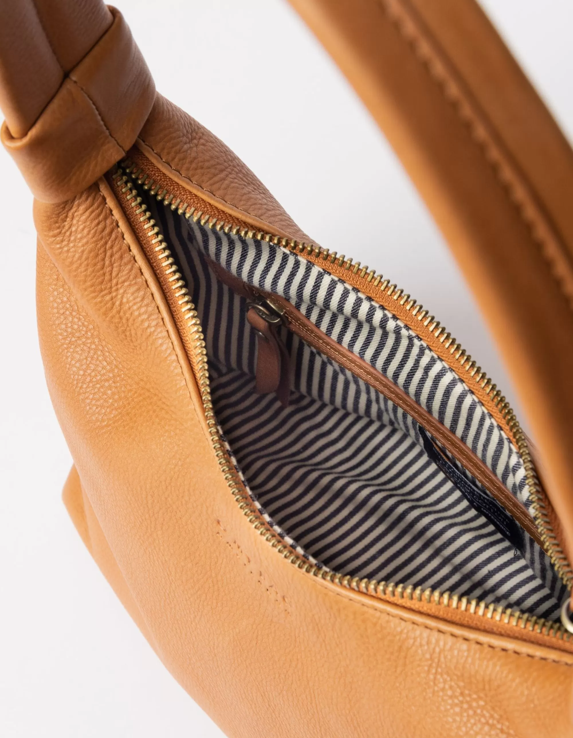 New Nora Wild Oak Soft Grain Leather Schoudertassen